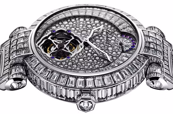 Đây quả là món đồ trang sức đắt giá của Chopard. Với lớp vỏ làm từ vàng trắng 18 carat và mặt đồng hồ từ kim cương, giá của sản phẩm này khởi điểm là 786.000 USD. Đây quả là món đồ trang sức đắt giá của Chopard. Với lớp vỏ làm từ vàng trắng 18 carat và mặt đồng hồ từ kim cương, giá của sản phẩm này khởi điểm là 786.000 USD.
