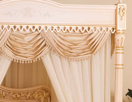 Chúng được dát tới 107 kg vàng 24 carat, tương đương hơn 5 triệu USD và được bán ra với giá 6,4 triệu USD tương đương với 130 tỷ đồng Chúng được dát tới 107 kg vàng 24 carat, tương đương hơn 5 triệu USD và được bán ra với giá 6,4 triệu USD tương đương với 130 tỷ đồng