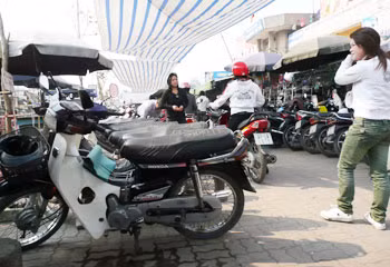 Khách còn bị chửi từ khâu gửi xe nếu không để đúng ý của người trông xe