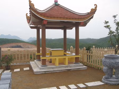 Nhà chòi ở những khuôn viên mộ có diện tích từ 200m2 Nhà chòi ở những khuôn viên mộ có diện tích từ 200m2