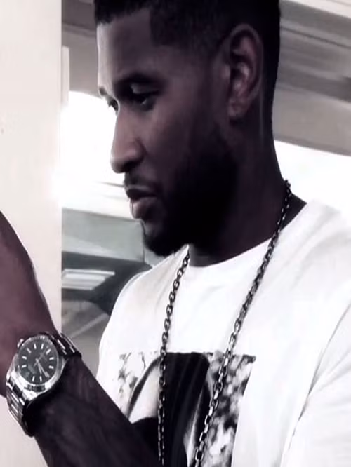 Ca sĩ Usher hiện đang dùng một chiếc Rolex Milgauss