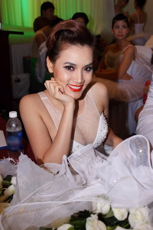 Tham dự bất kỳ sự kiện nào, Trang Nhung cũng có thể trở thành tâm điểm vì vòng 1 'bánh dầy' đẹp hiếm có của Vbiz Tham dự bất kỳ sự kiện nào, Trang Nhung cũng có thể trở thành tâm điểm vì vòng 1 'bánh dầy' đẹp hiếm có của Vbiz