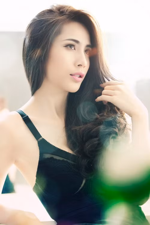Thủy Tiên hiện tại.