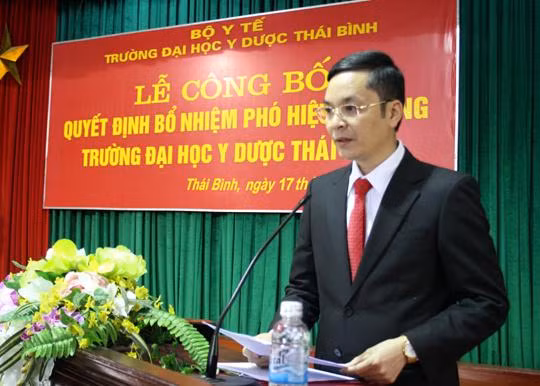 Phó Giáo sư, Tiến sĩ Nguyễn Xuân Bái - Phó Hiệu trưởng Trường Đại học Y dược Thái Bình, Giám đốc Bệnh viện Đại học Y Thái Bình. Ảnh: Trường Đại học Y dược Thái Bình