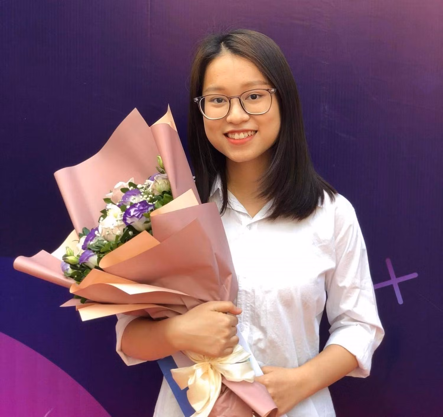Phạm Vũ Mai Linh là thủ khoa đầu vào ngành Nhật Bản học Trường Đại học Khoa học, Xã hội và Nhân văn với số điểm 27,72, khối D78. (Ảnh NVCC)