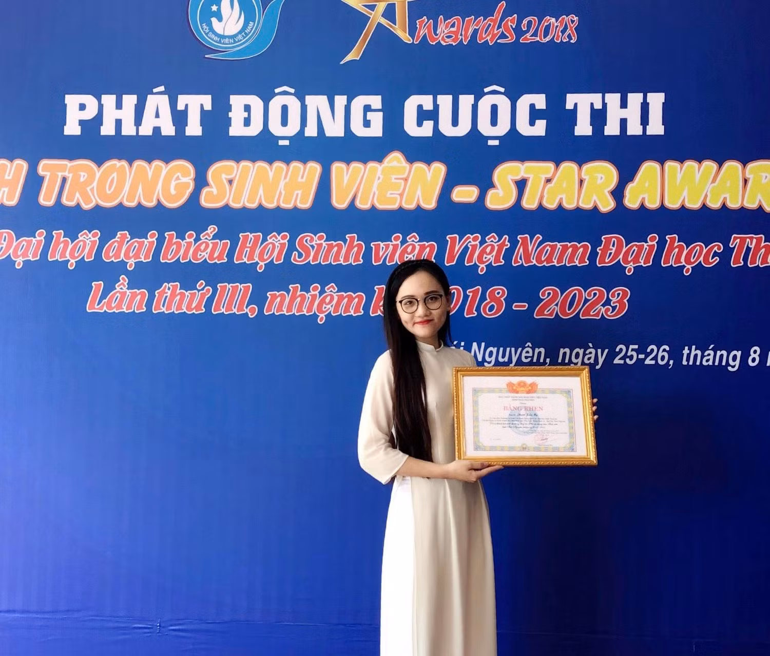 Việc tham gia các hoạt động ngoại khóa, các cuộc thi tiếng Anh, ý tưởng khởi nghiệp cho sinh viên cũng được Kiều My chú trọng. (Ảnh NVCC) Việc tham gia các hoạt động ngoại khóa, các cuộc thi tiếng Anh, ý tưởng khởi nghiệp cho sinh viên cũng được Kiều My chú trọng. (Ảnh NVCC)