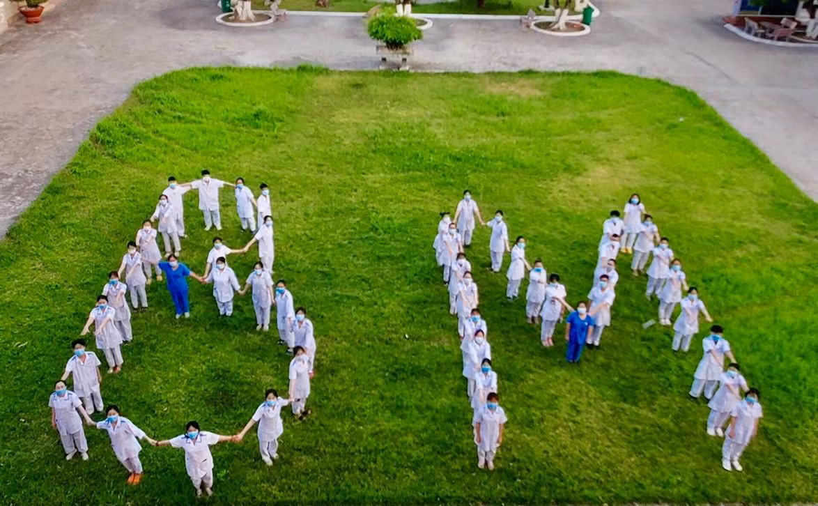 Tinh thần đoàn kết là cách để những chiến binh áo tráng vượt qua gian khó, thử thách. (Ảnh: NVCC)
