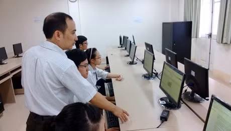 Nỗi khổ của giáo viên khi bị ép học nâng ngạch ảnh 2