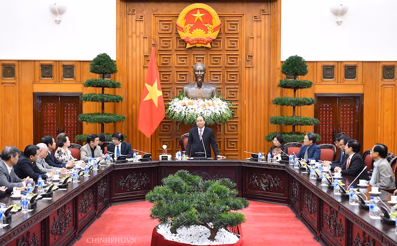 Thủ tướng Nguyễn Xuân Phúc phát biểu tại cuộc gặp mặt đoàn đại biểu Hội Quy hoạch phát triển đô thị Việt Nam. Ảnh: VGP
