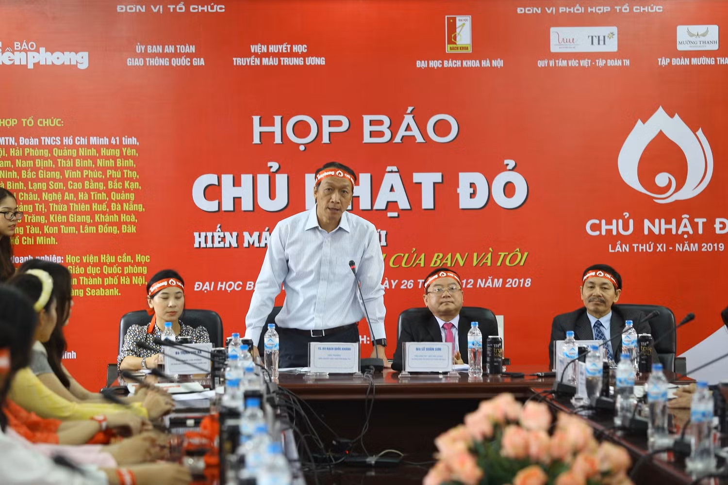 Tiến sĩ Bạch Quốc Khánh – Viện trưởng Viện Huyết học – Truyền máu Trung ương phát biểu tại buổi họp báo Tiến sĩ Bạch Quốc Khánh – Viện trưởng Viện Huyết học – Truyền máu Trung ương phát biểu tại buổi họp báo