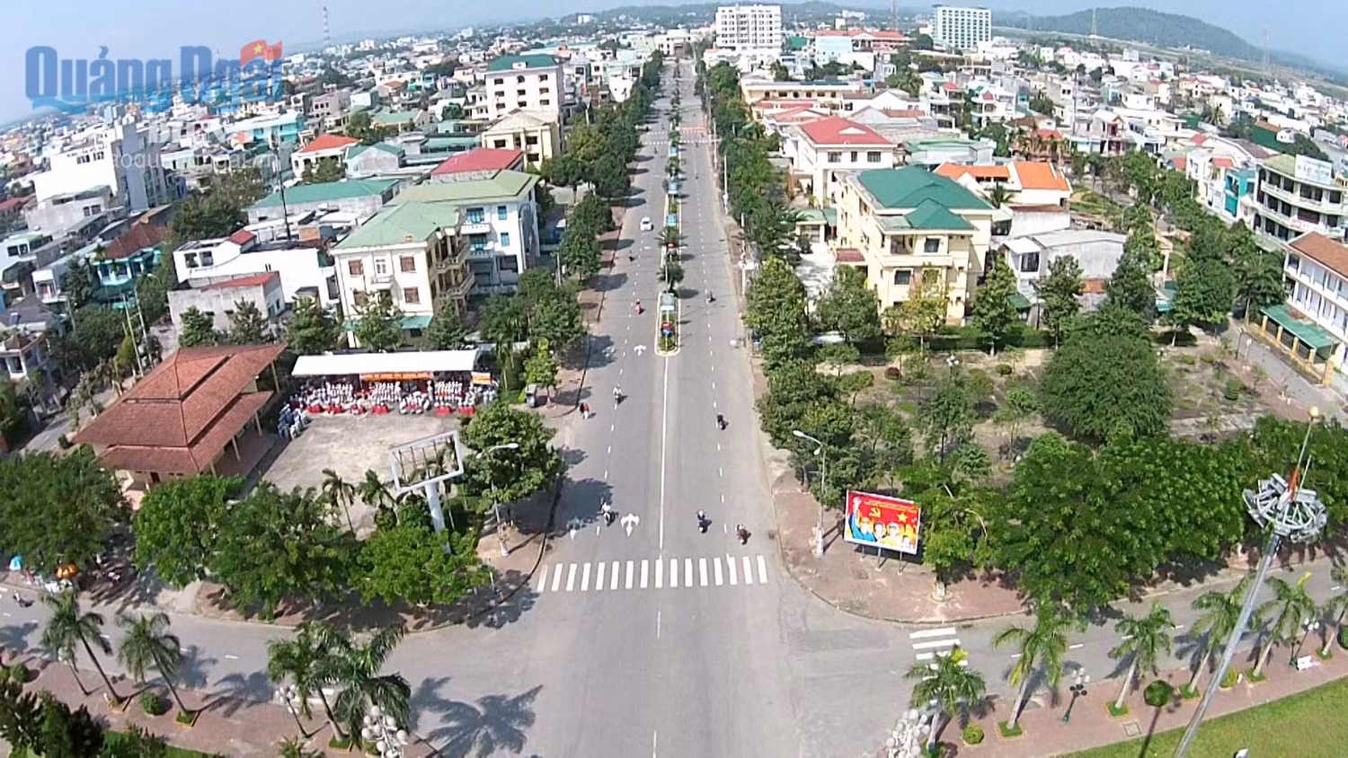 Đường Phạm Văn Đồng - Thành phố Quảng Ngãi. Ảnh: baoquangngai.vn Đường Phạm Văn Đồng - Thành phố Quảng Ngãi. Ảnh: baoquangngai.vn