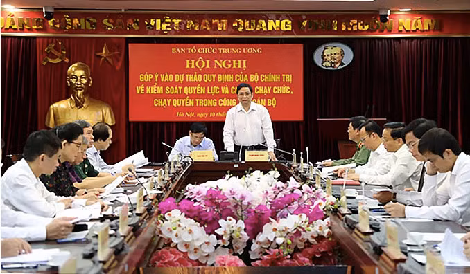 Đồng chí Phạm Minh Chính phát biểu chỉ đạo hội nghị.