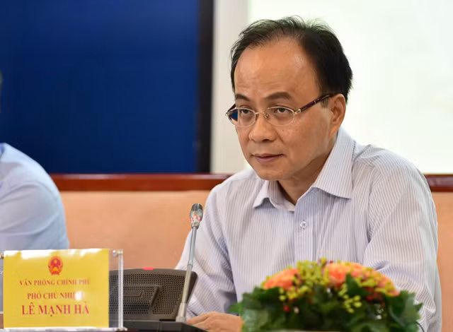 Ông Lê Mạnh Hà - nguyên Phó Chủ nhiệm Văn phòng Chính phủ. Ảnh: TTXVN Ông Lê Mạnh Hà - nguyên Phó Chủ nhiệm Văn phòng Chính phủ. Ảnh: TTXVN