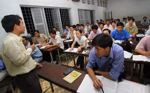 Nói bằng tại chức không có lỗi, vậy lỗi ở đâu? ảnh 2