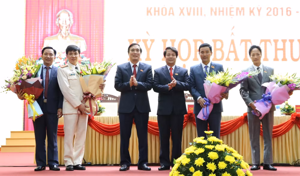 Ông Hồ Đại Dũng, Tỉnh ủy viên, Giám đốc Sở Kế hoạch và Đầu tư đã trúng cử chức vụ Phó Chủ tịch Uỷ ban Nhân đân tỉnh Phú Thọ, nhiệm kỳ 2016 – 2021. Ảnh: Phutho.gov.vn Ông Hồ Đại Dũng, Tỉnh ủy viên, Giám đốc Sở Kế hoạch và Đầu tư đã trúng cử chức vụ Phó Chủ tịch Uỷ ban Nhân đân tỉnh Phú Thọ, nhiệm kỳ 2016 – 2021. Ảnh: Phutho.gov.vn