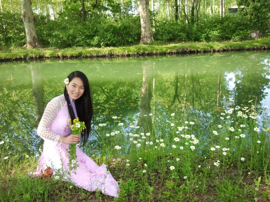 Hiện giờ mình là master ngành Truyền Thông-Thông Tin của đại học Rennes 2 tại Pháp