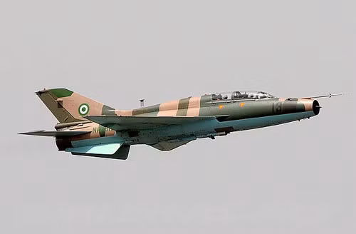 Máy bay chiến đấu J-7 của Không quân Nigeria, mua của Trung Quốc Máy bay chiến đấu J-7 của Không quân Nigeria, mua của Trung Quốc