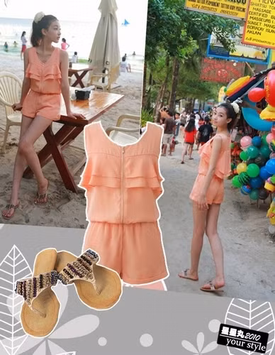 Bộ đồ liền thân mảnh mai, nhẹ nhàng thêm phần nữ tính cho bạn gái. Xem thêm: Ngọc Trinh ""chịu khó" khoe da trắng, vai thon với váy hè sành điệu