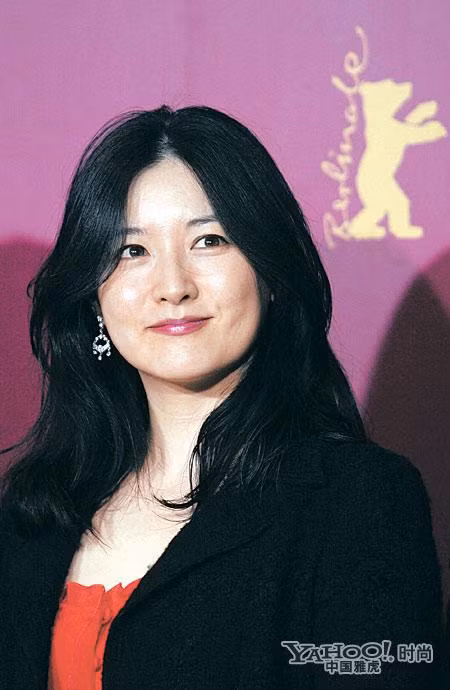 Người đẹp cổ trang Lee Young Ae "lừng lẫy" một thời với bộ phim "Nàng Dae Jang Geum ".....