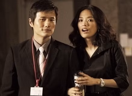 Duy Tử Duẫn tham gia chương trình "Khang Hy tới rồi" đã bị cô MC lém lỉnh Từ Hy Đệ "ép hỏi" đến mức phải khai nhận rằng: Anh cảm thấy Thư Kỳ là cô gái xinh đẹp nhất, từ khuôn mặt đến dáng người đều là độc nhất vô nhị. Duy Tử Duẫn tham gia chương trình "Khang Hy tới rồi" đã bị cô MC lém lỉnh Từ Hy Đệ "ép hỏi" đến mức phải khai nhận rằng: Anh cảm thấy Thư Kỳ là cô gái xinh đẹp nhất, từ khuôn mặt đến dáng người đều là độc nhất vô nhị.