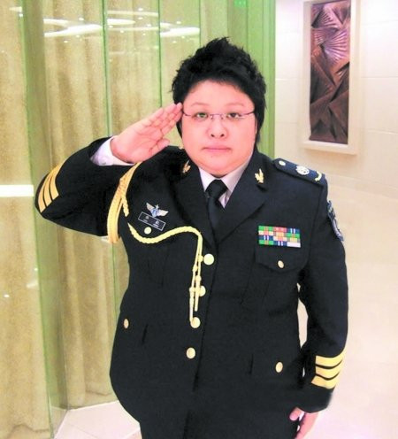 Hàn Hồng đã thực hiện một chiến dịch gọi là "hội từ thiện tình yêu Hàn Hồng - Bắc Kinh" để mong góp sức giúp đỡ cho rất nhiều người còn đang khó khăn.