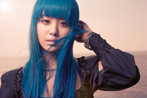 Song Ji Eun trong nhóm Secret lại chuyển hướng sang màu xanh khiến mọi người sửng sốt.