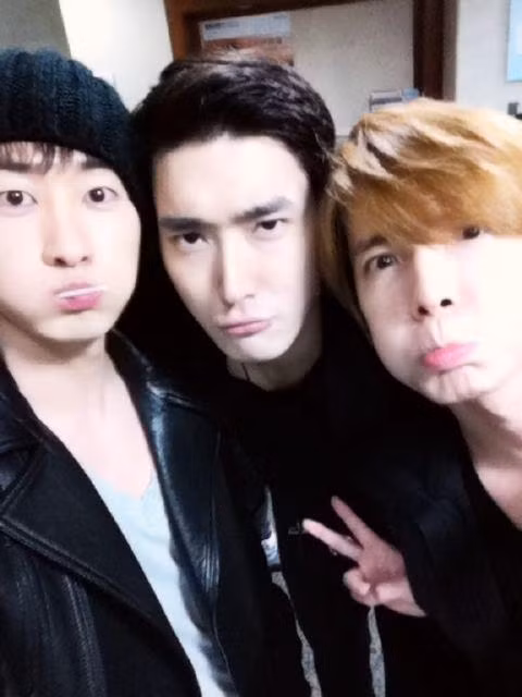 Ba hotboy của Super Junior thi làm mặt xấu...và ai sẽ hơn?
