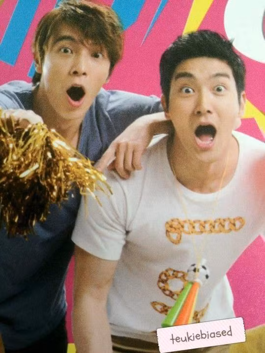 Cái gì mà có thể khiến Dong Hee và Siwon ngạc nhiên thế kia.