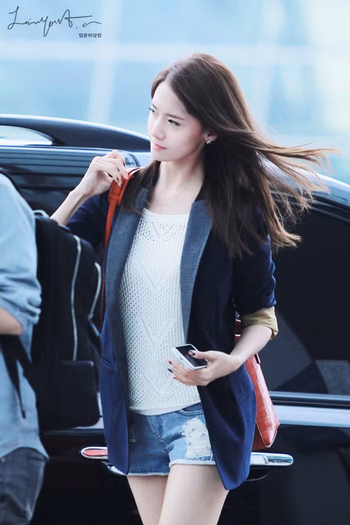 Yoona cũng trên đông dưới hè theo phong cách đậm chất Hàn.