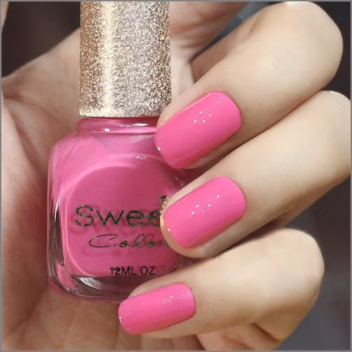 Màu hồng tươi. Xem thêm: Nail xinh, điệu cho bạn gái / Bộ sưu tập váy xinh chào hè 2012.