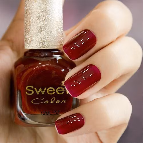 Màu nâu đỏ quý phái. Xem thêm: Nail xinh, điệu cho bạn gái / Bộ sưu tập váy xinh chào hè 2012.
