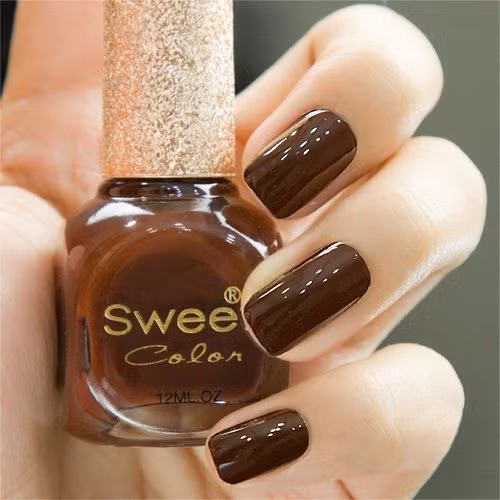 Màu chocolate dễ thương. Xem thêm: Nail xinh, điệu cho bạn gái / Bộ sưu tập váy xinh chào hè 2012.