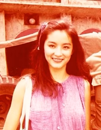 Vẻ đẹp lừng lẫy mọi thế hệ của điện ảnh Trung Quốc, Lâm Thanh Hà, mặt tròn, mắt to theo đúng tiêu chuẩn Á Đông.