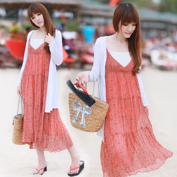 Váy dài thêm áo khoác, thoải mái dạ phố nhưng cũng rất thời trang và phong cách. Xem thêm: 10 bộ váy đẹp là niềm mơ ước của thiếu nữ mọi thời đại Váy dài thêm áo khoác, thoải mái dạ phố nhưng cũng rất thời trang và phong cách. Xem thêm: 10 bộ váy đẹp là niềm mơ ước của thiếu nữ mọi thời đại
