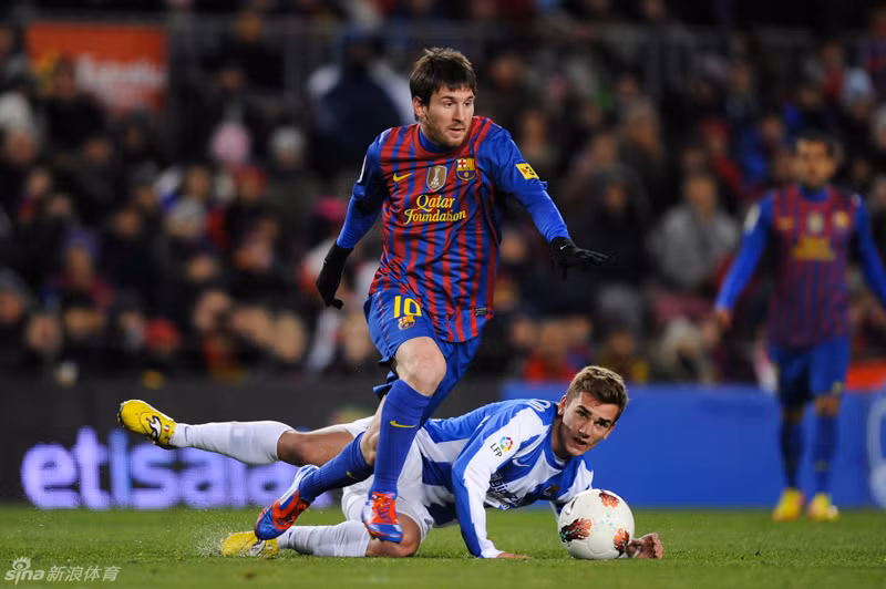 Lionel Messi lột xác thành “x-men” với râu quai nón.