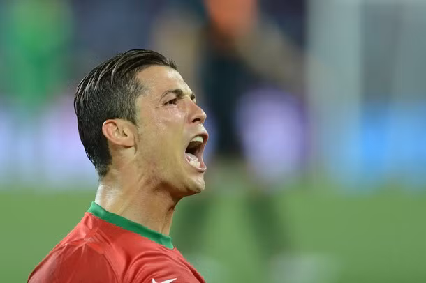 Pháo đã thông nòng, Ronaldo đã ghi bàn đầu tiên sau khi bế tắc trước Đức và Đan Mạch.