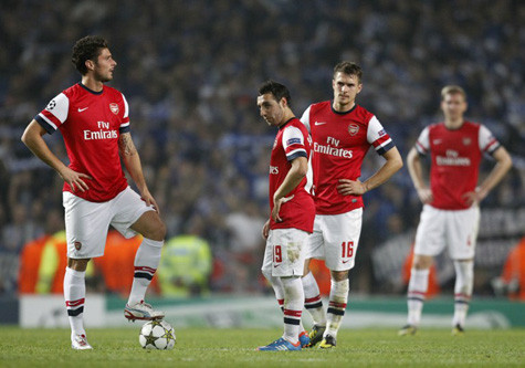 Wilshere và Cazorla đang rơi vào trường hợp như của Lampard - Gerrard.
