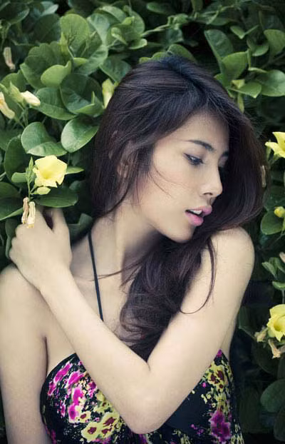 Ca sĩ Thủy Tiên rất được lòng em chồng tương lai. Ca sĩ Thủy Tiên rất được lòng em chồng tương lai.