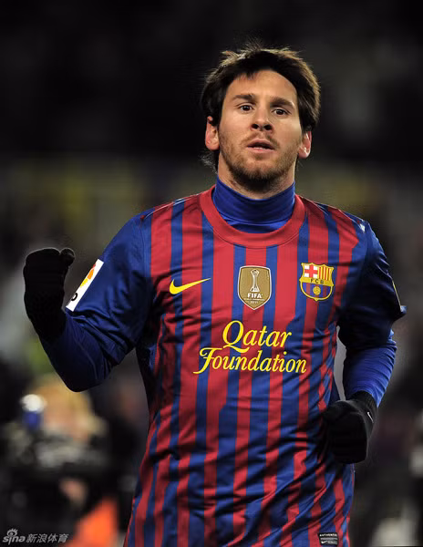 Lionel Messi lột xác thành “x-men” với râu quai nón.