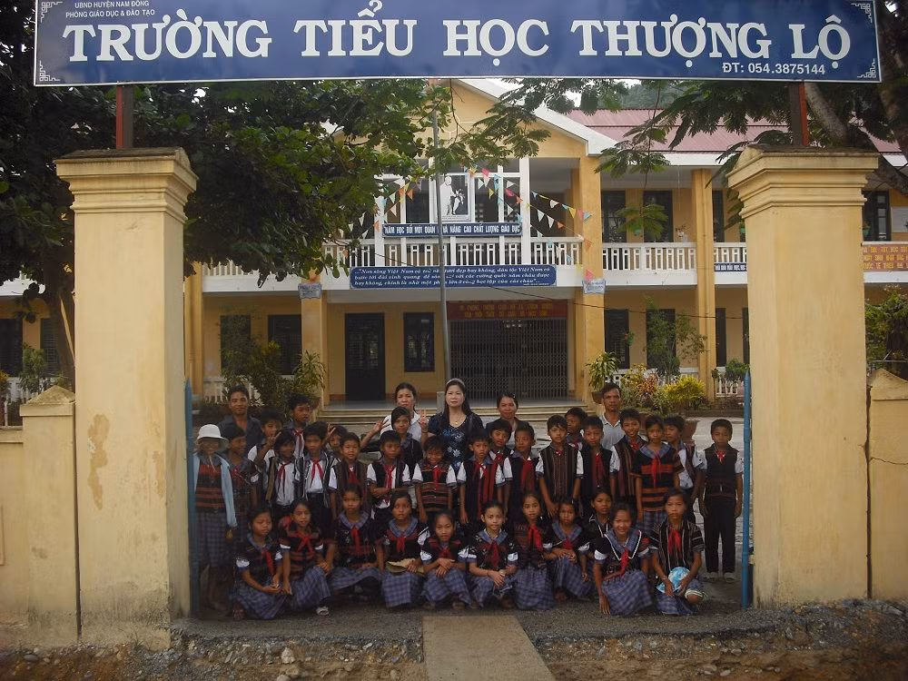 Cô Hiệp đã có 27 năm gắn bó, dạy học con em đồng bào dân tộc Cờ Tu (ảnh do nhân vật cung cấp).