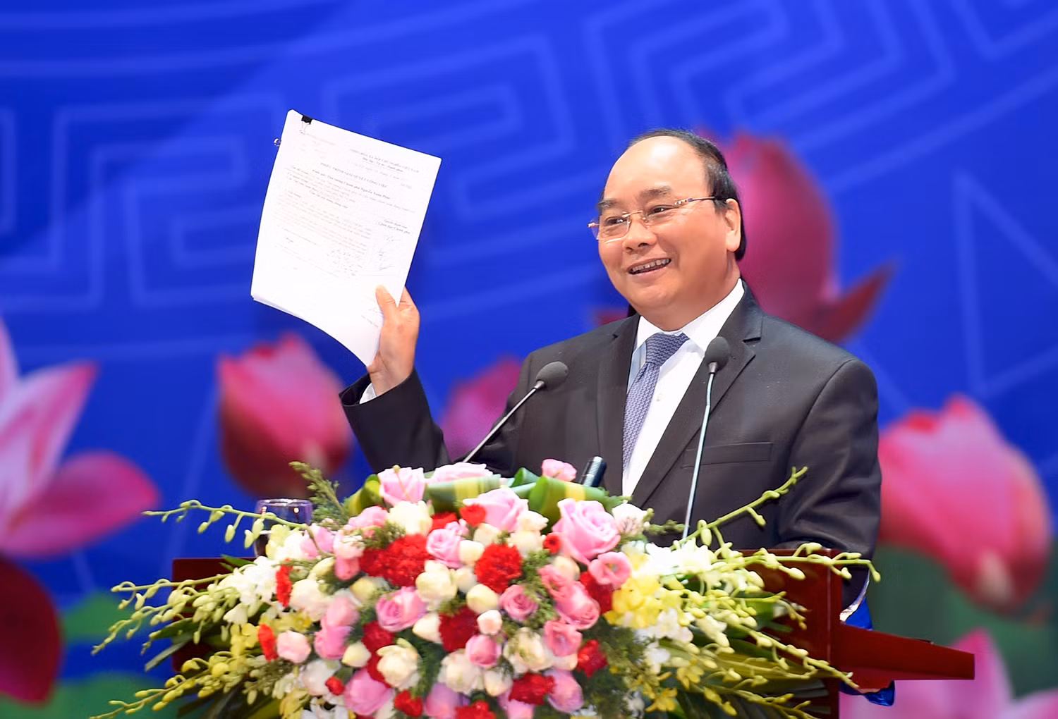 Giáo sư Nguyễn Mại: Giấy phép con chặn chỗ này, mọc chỗ khác ảnh 3 Giáo sư Nguyễn Mại: Giấy phép con chặn chỗ này, mọc chỗ khác ảnh 3