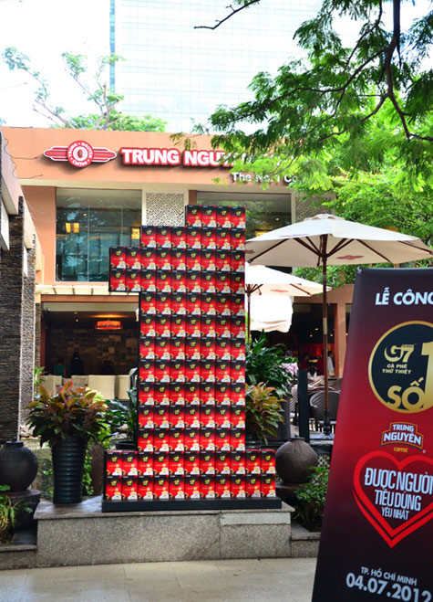 Trung Nguyên tổ chức buổi lễ quy mô để công bố vị thế của mình, trong đó khẳng định cafe hòa tan G7 là số một. (Ảnh: Trung Nguyên)