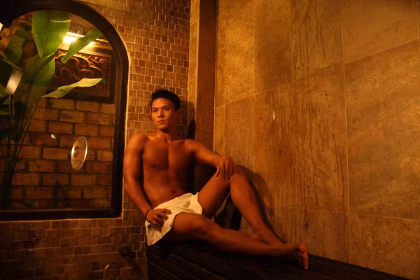 Steam: Khu xông hơi nước được chủ nhân Nadam Spa thiết kế hài hòa với cảnh quan phòng được xây dựng bằng đá cao cấp, được làm sạch trước khi đưa vào sử dụng.
