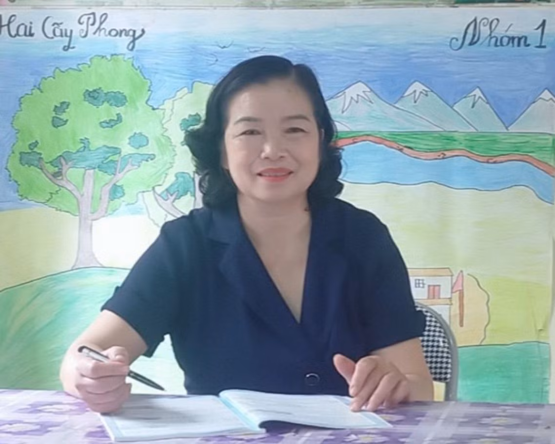 Cô giáo Lý Thị Lam - Giáo viên môn Ngữ văn - Lịch sử,Trường Tiểu học - Trung học cơ sở Quang phong (huyện Na Rì, tỉnh Bắc Kạn). Ảnh: NVCC