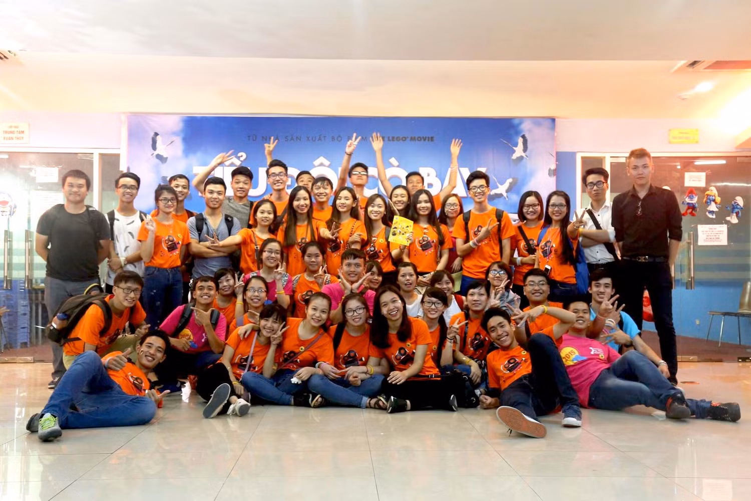 Hoạt động thực tế của sinh viên ngành Thủy văn học, Trường Đại học Tài nguyên và Môi trường. Ảnh: NVCC