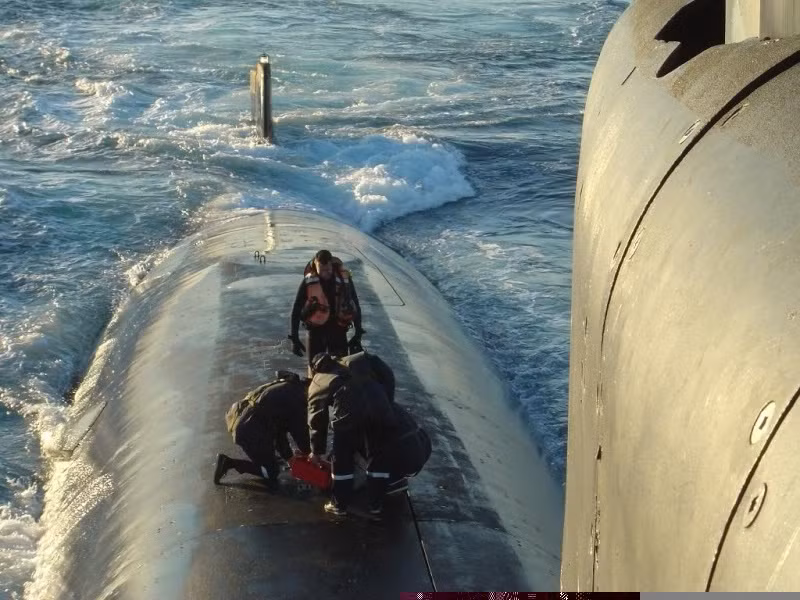 Tàu ngầm tấn công SSN S-604 "Emeraude"