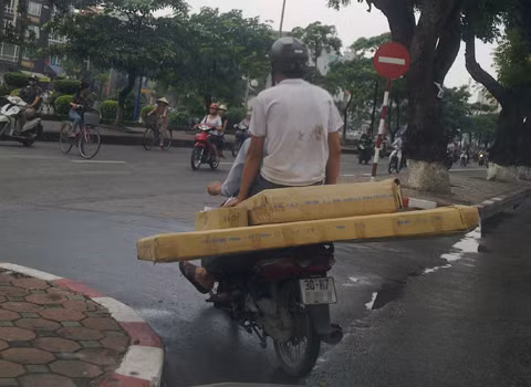 Chụp tại đường Láng, Hà Nội. Ảnh: Quang Dương Chụp tại đường Láng, Hà Nội. Ảnh: Quang Dương