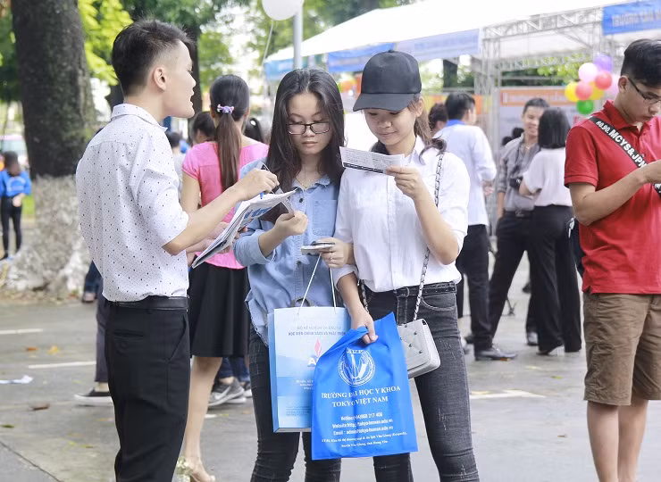 Nhìn vào phổ điểm năm 2017, Bộ cần rút kinh nghiệm gì? (Ảnh: Thùy Linh) Nhìn vào phổ điểm năm 2017, Bộ cần rút kinh nghiệm gì? (Ảnh: Thùy Linh)