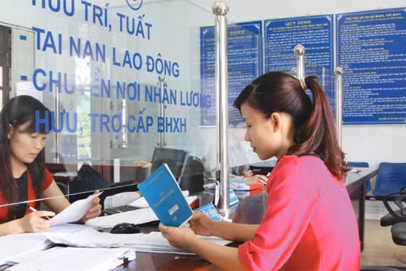 Bảo hiểm xã hội Việt Nam yêu cầu đảm bảo quyền lợi chính đáng của người dân.