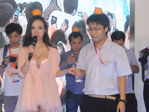 .. cùng với những trang phục phòng ngủ.